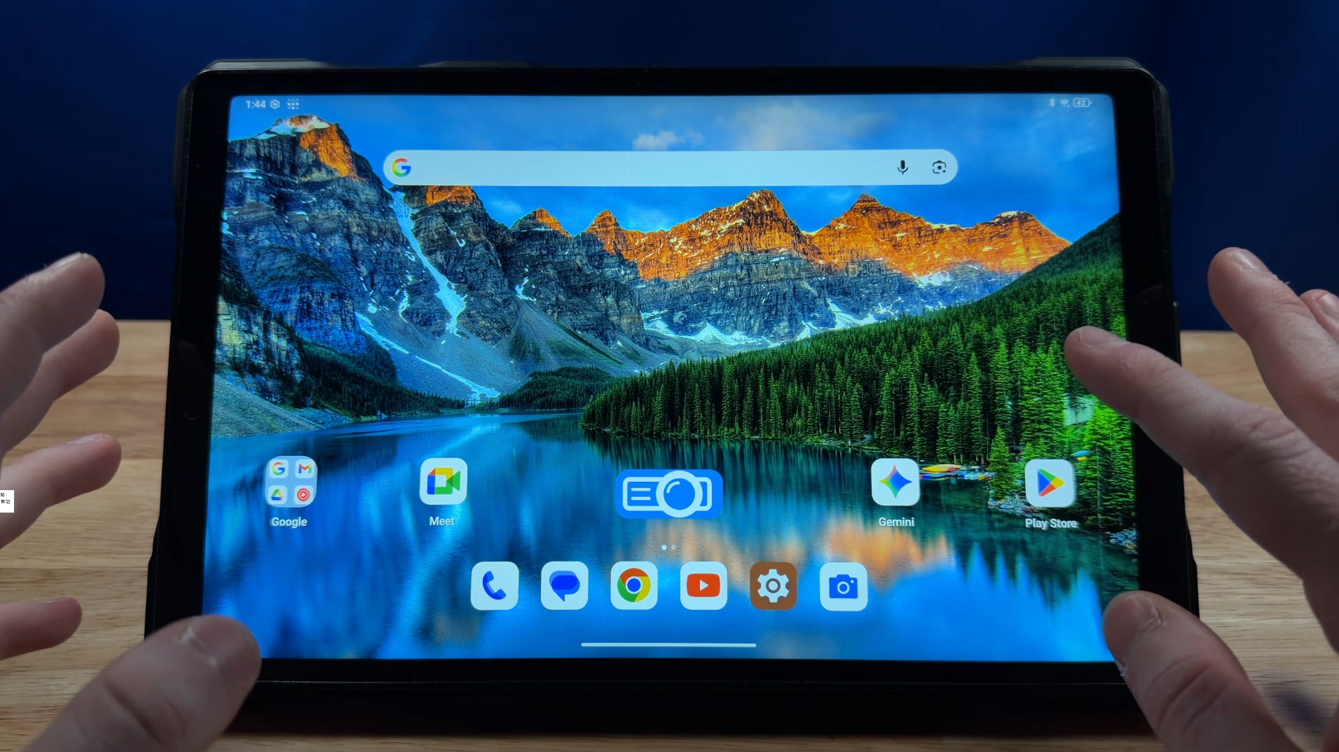 Ladda video: Tank X-video