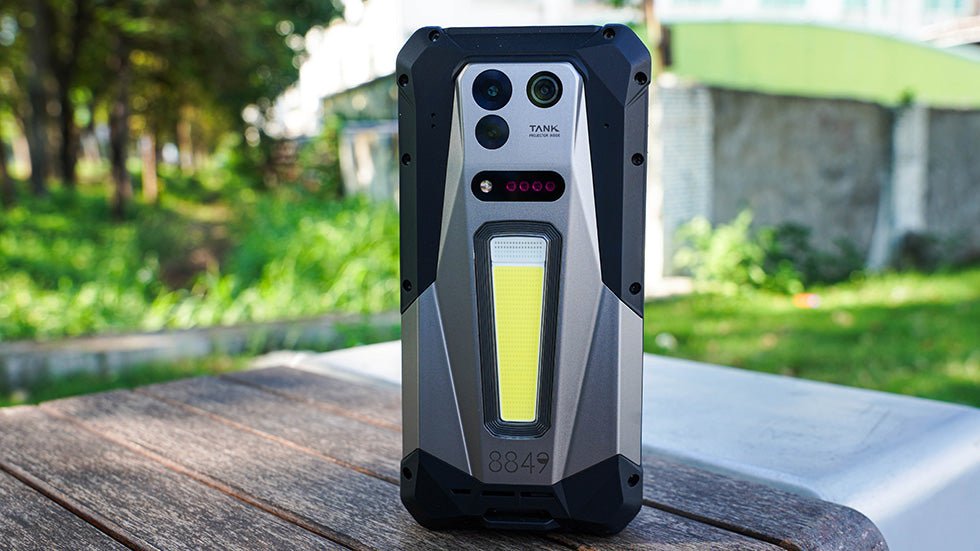 8849 Tank 5 Review: A Powerful Rugged Projector Phone - 8849 Official Website
