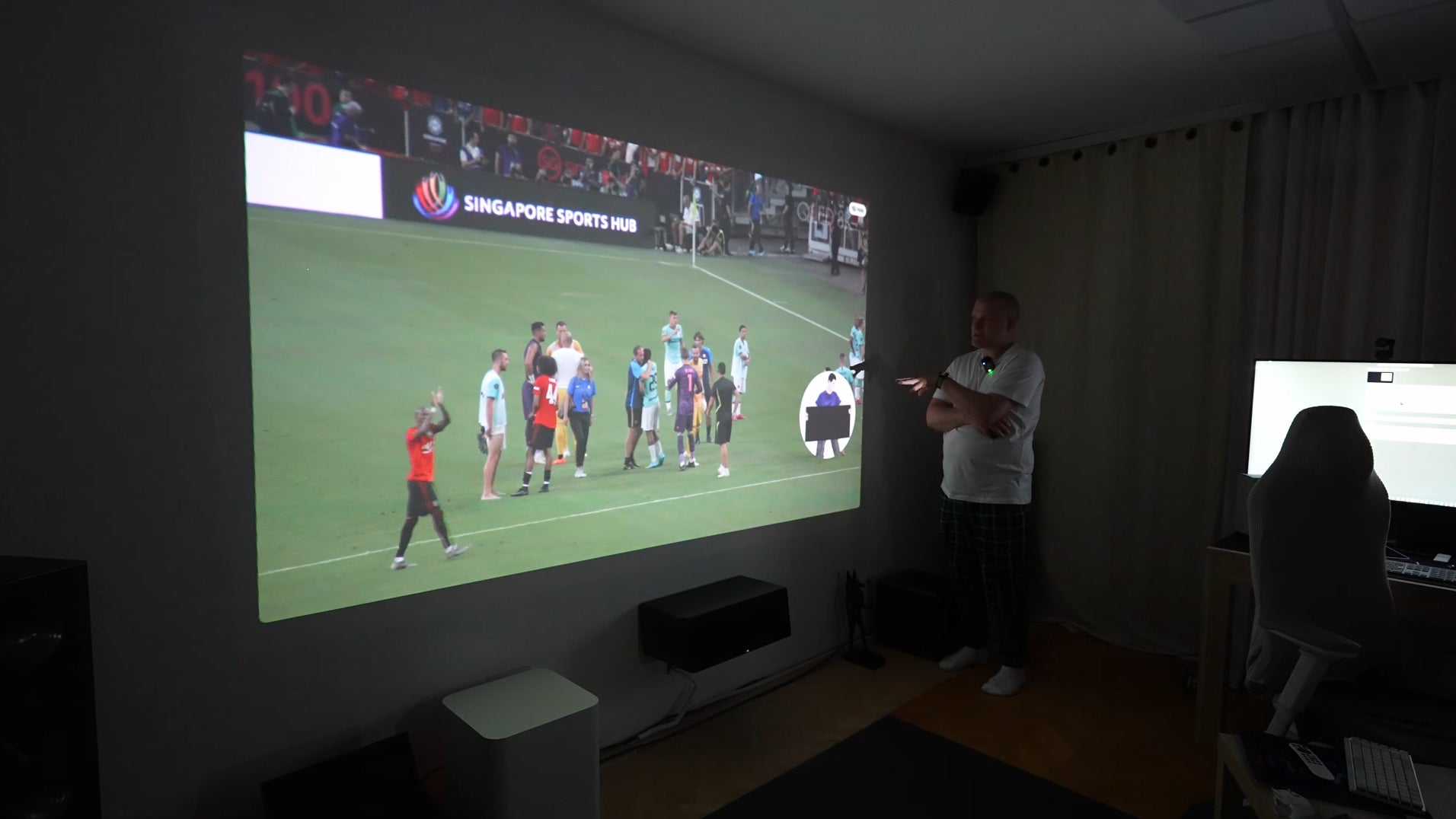 Încărcați videoclipul: Video Tank X